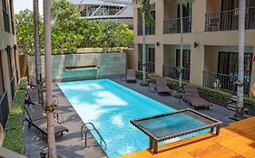 โรงแรม เดอะ คอทเทจ สุวรรณภูมิ